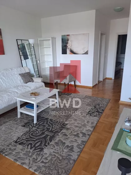 Trg Kosturnica | 4zida.rs