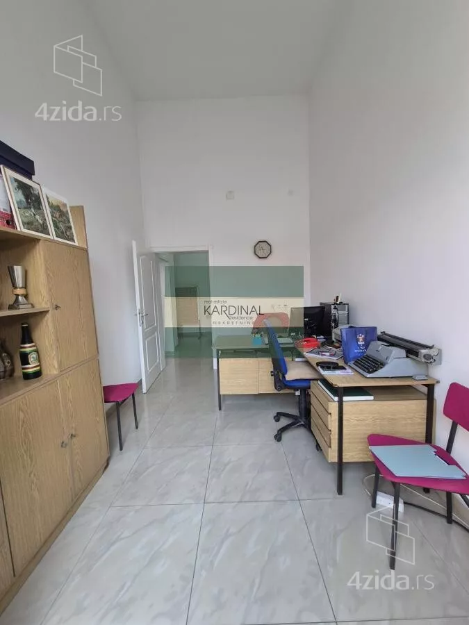 Poslovni prostor | 4zida