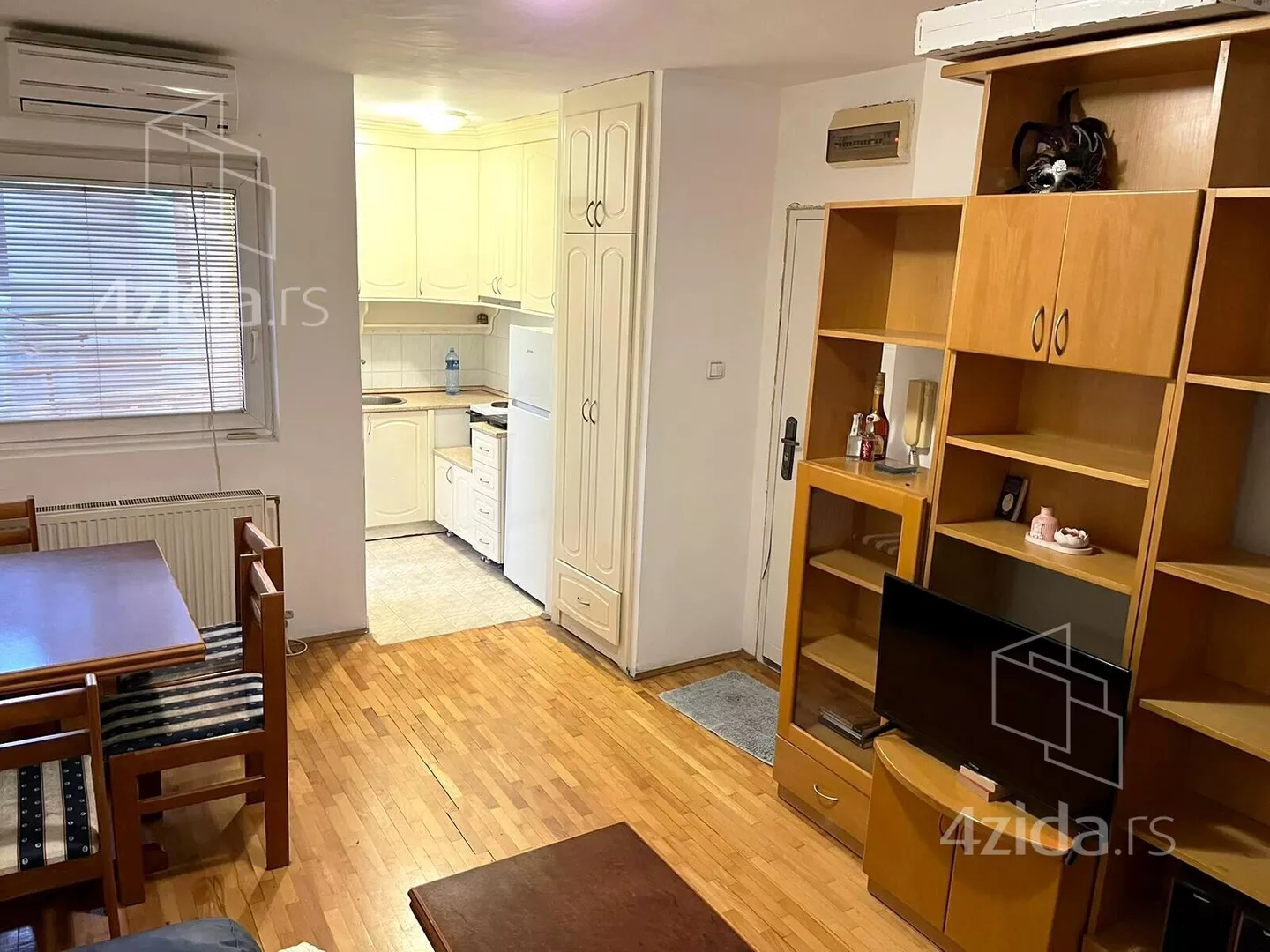 Dvoiposoban stan | 4zida