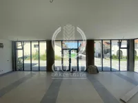 Lokal | 4zida
