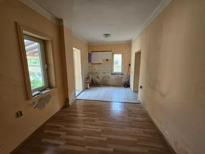 Mali Radanovac | 4zida.rs