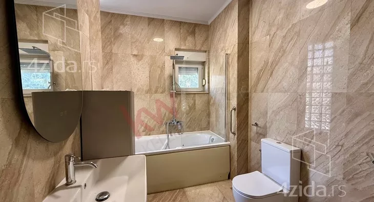 4-etažna kuća | 4zida