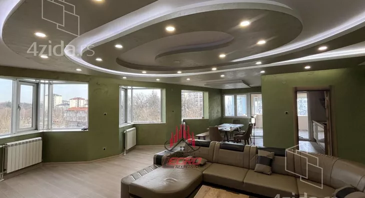 Petoiposoban stan | 4zida