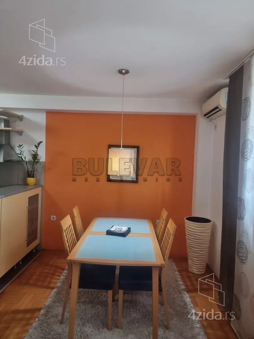 Troiposoban stan | 4zida