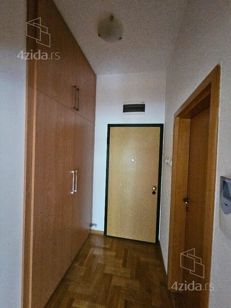 Kancelarija | 4zida