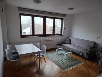 Miše Vujića | 4zida.rs