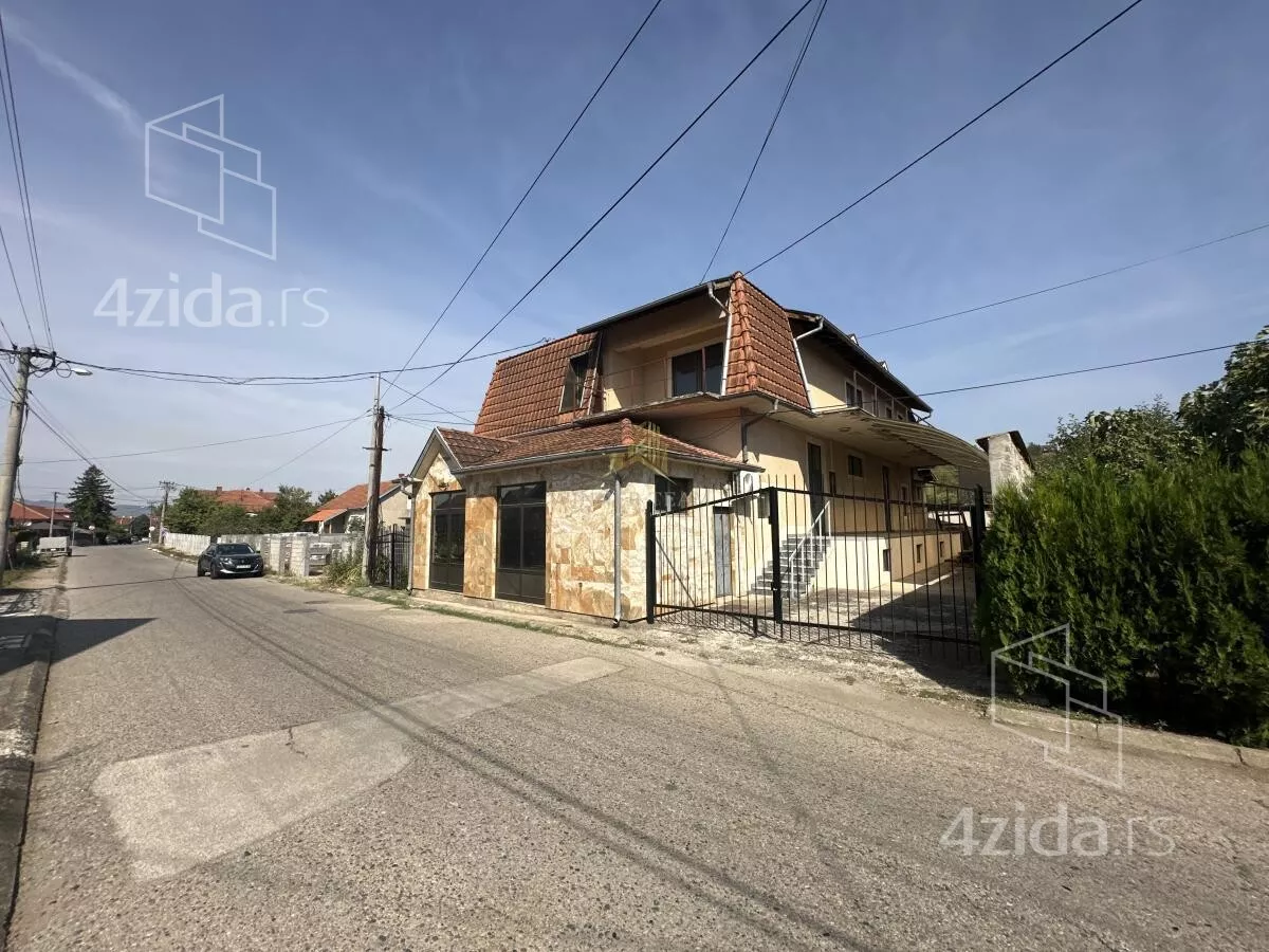 Poslovni prostor | 4zida