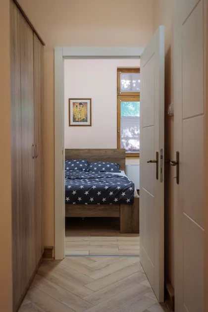 Nikole Kujundzica | 4zida.rs