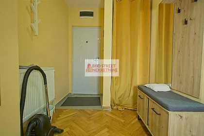 Zage Malivuk | 4zida.rs