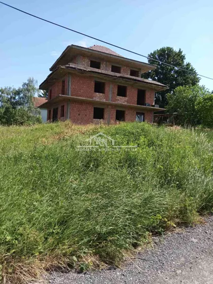 Izvorska | 4zida.rs