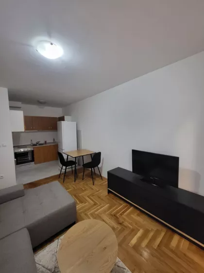 Podujevska | 4zida.rs
