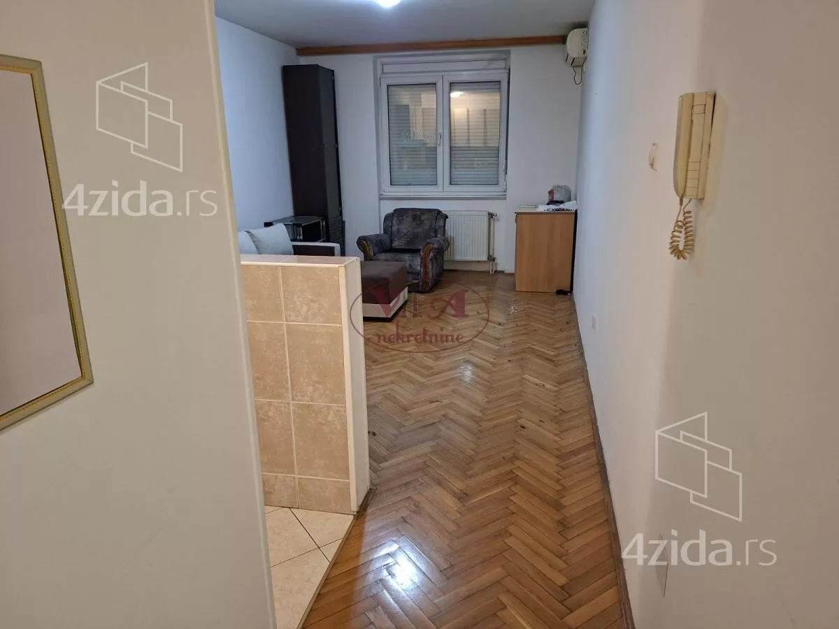 Garsonjera | 4zida