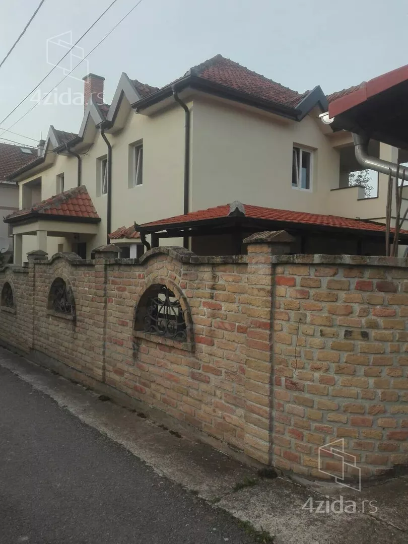 3-etažna kuća | 4zida