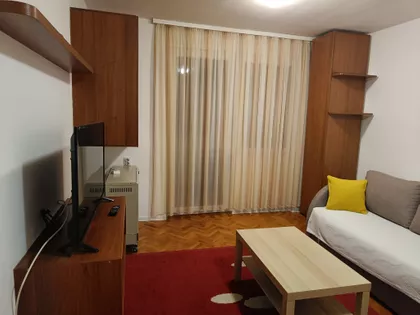 Velikotrnavska | 4zida.rs