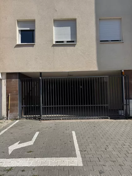 Svetozara Miletića 10 | 4zida.rs