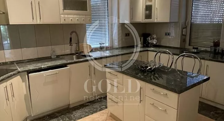 4-etažna kuća | 4zida