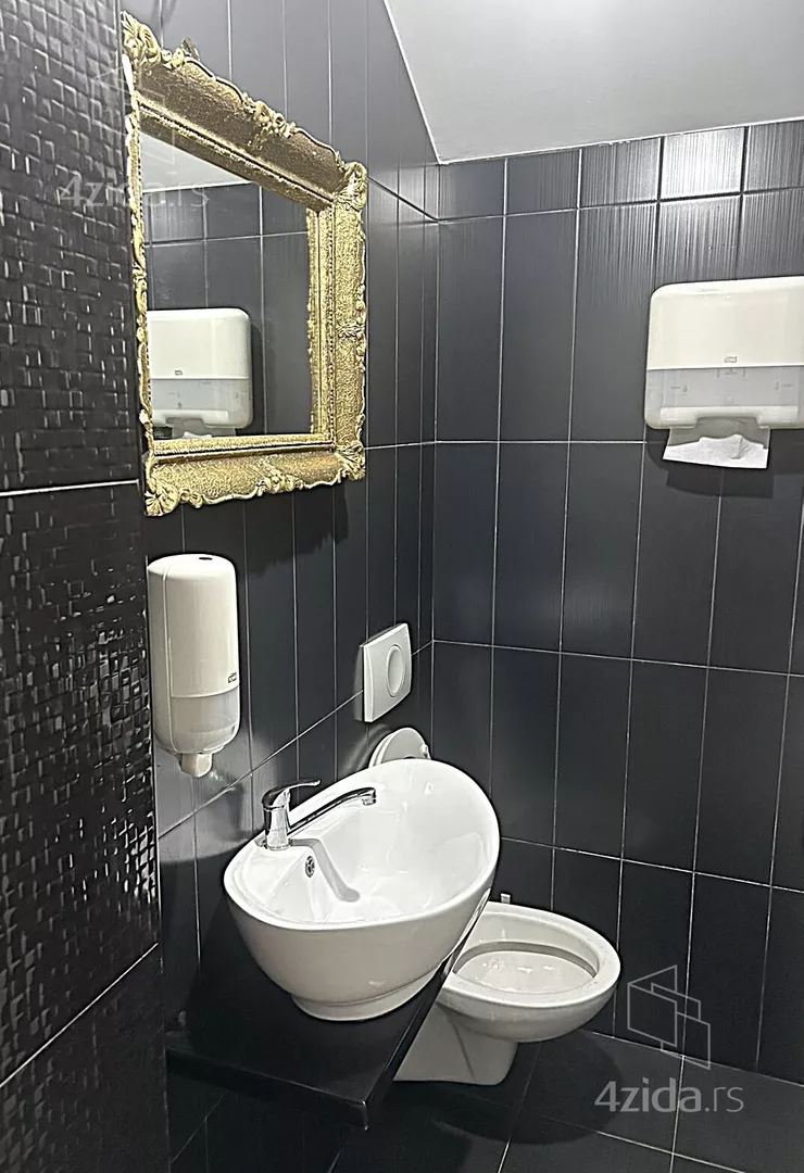 Četvoroiposoban stan | 4zida