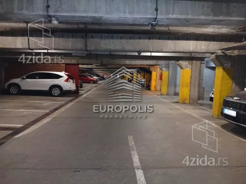 Garaža | 4zida