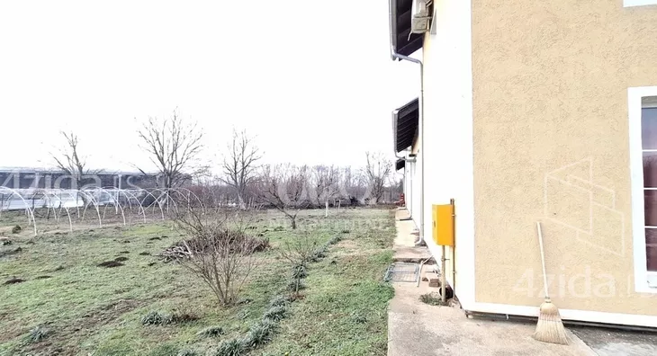 Poslovna zgrada | 4zida