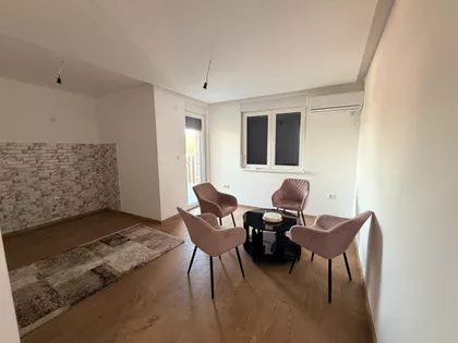 Ostroška 45 | 4zida.rs