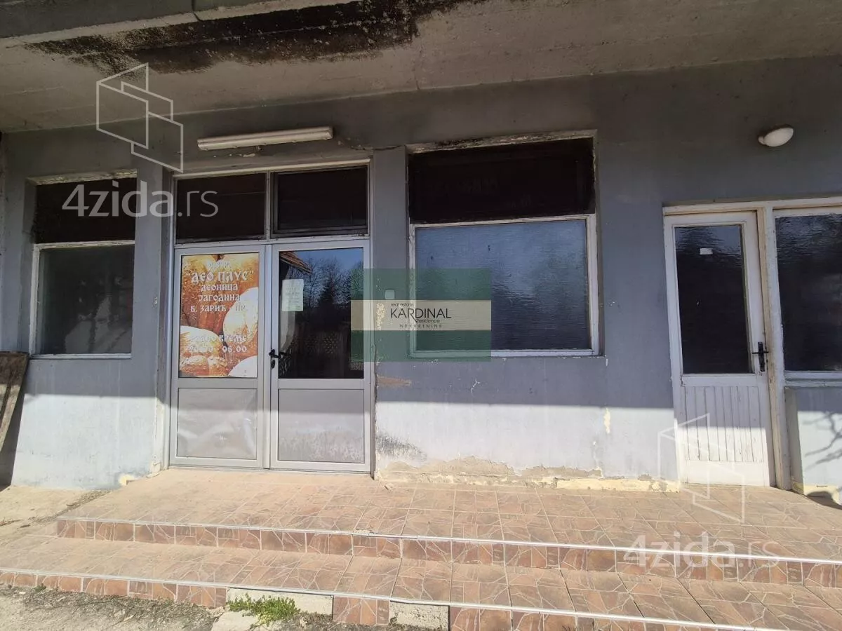 Poslovna zgrada | 4zida