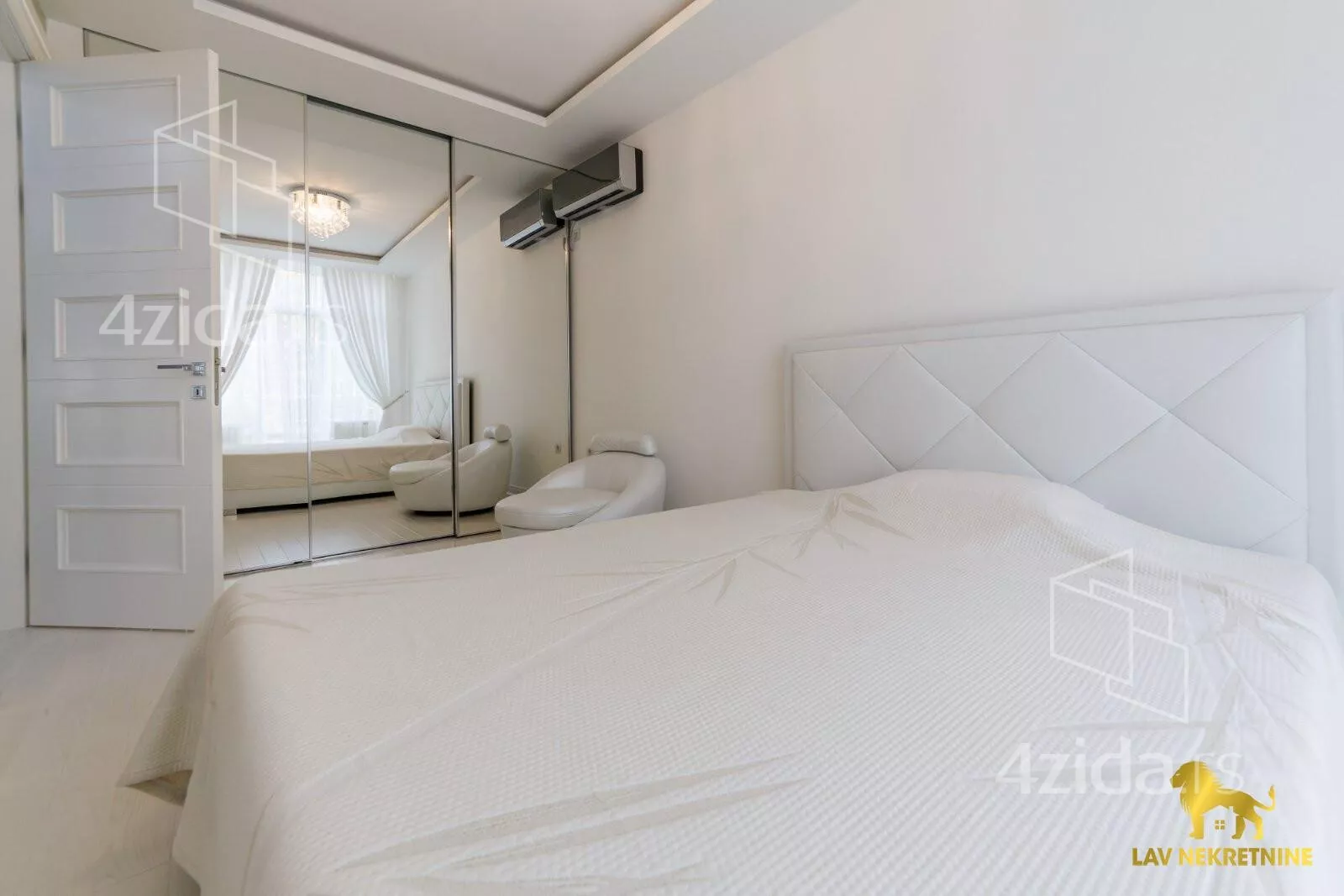 Troiposoban stan | 4zida