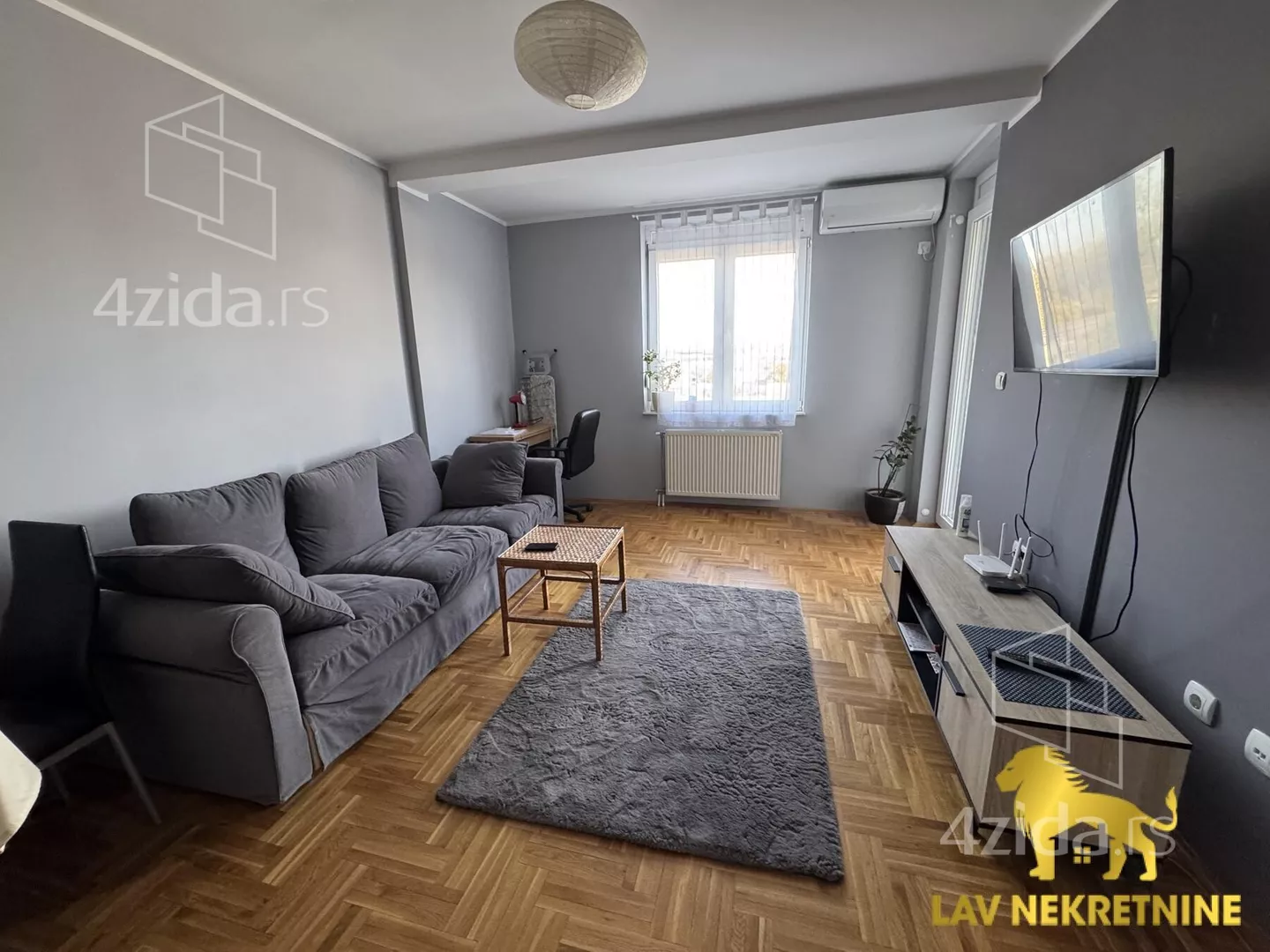 Jednoiposoban stan | 4zida