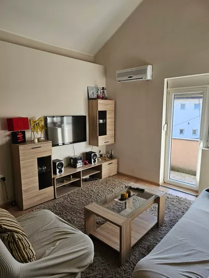 20.oktobra 2a | 4zida.rs