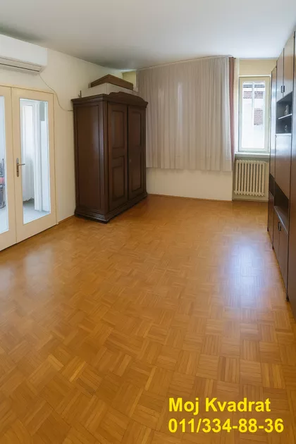 16. oktobra | 4zida.rs