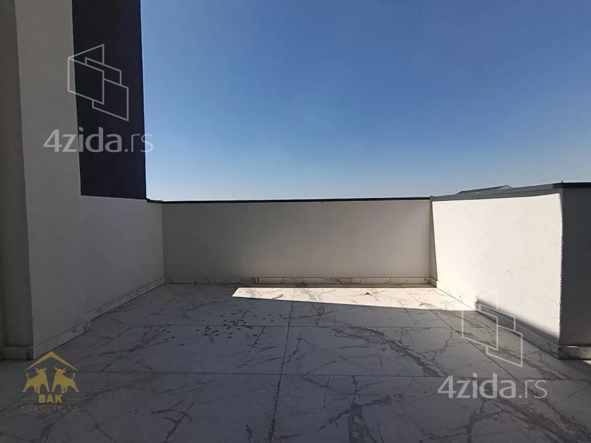 Petosoban stan | 4zida
