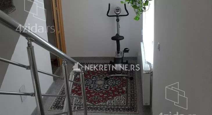 3-etažna kuća | 4zida