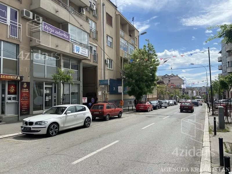 Poslovni prostor | 4zida