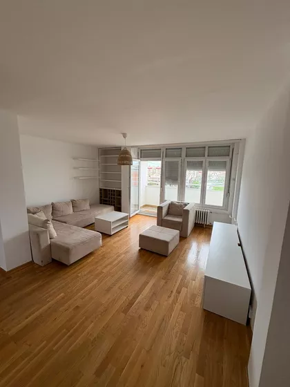 Vladimira Rolovića | 4zida.rs