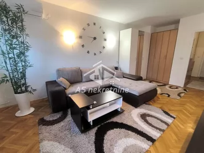 Gradska Bolnica | 4zida.rs