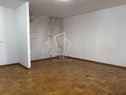 Miklošićeva | 4zida.rs