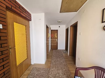 Lazarica | 4zida.rs