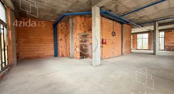 Poslovni prostor | 4zida