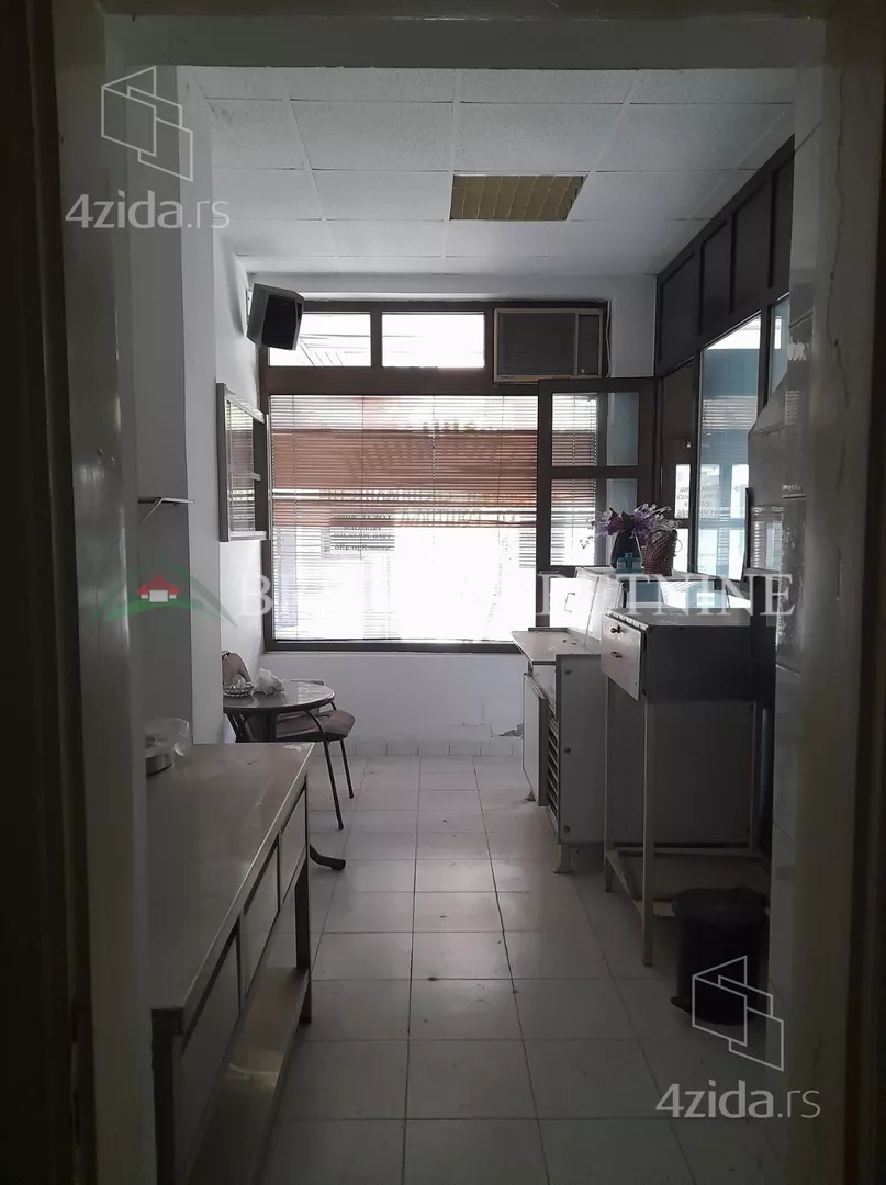 Poslovni prostor | 4zida