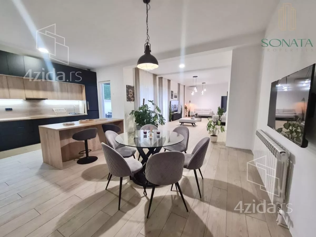 Šestosoban stan | 4zida