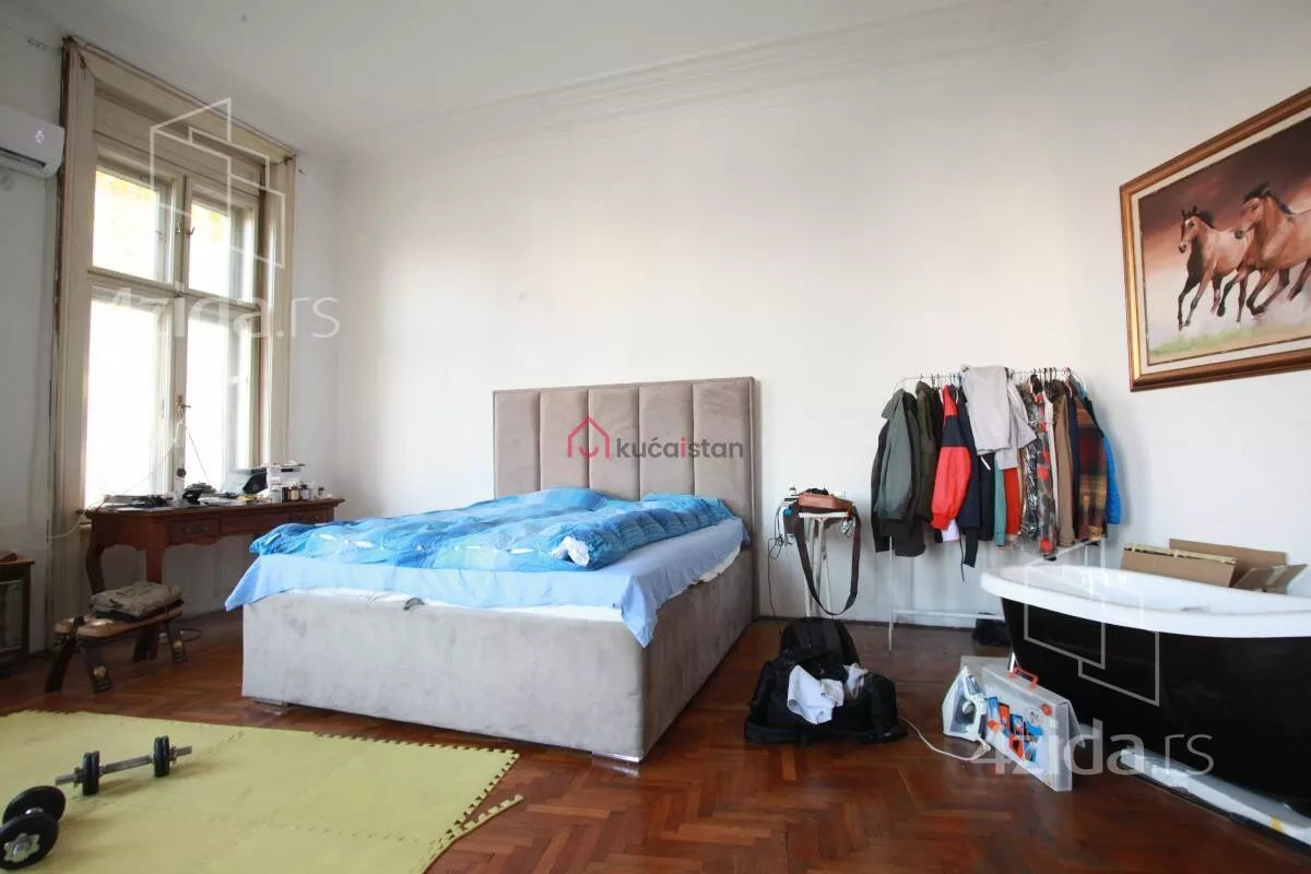 Šestosoban stan | 4zida