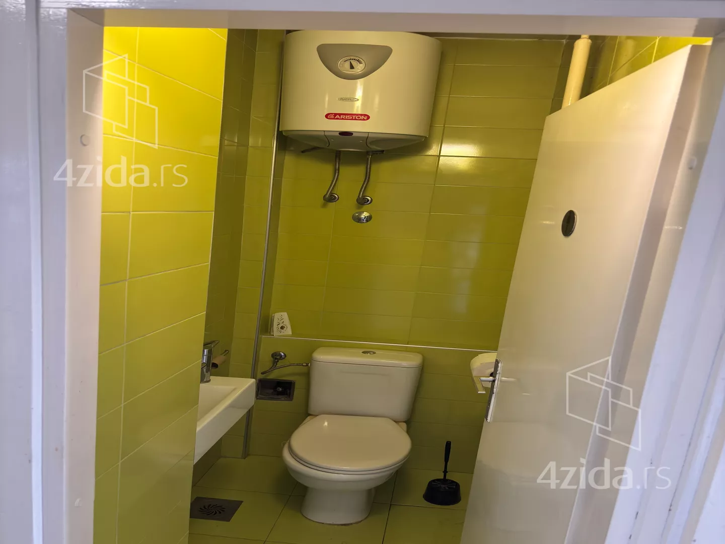 Troiposoban stan | 4zida