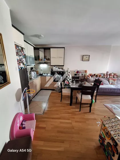 Braće Ribnikar | 4zida.rs