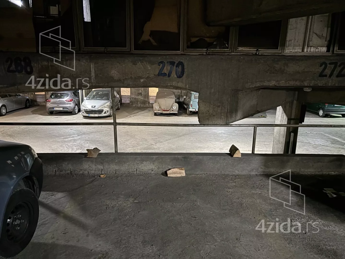 Parking | 4zida