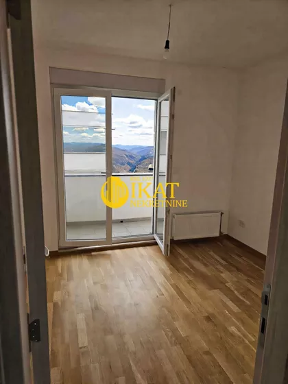 Karađorđeva | 4zida.rs