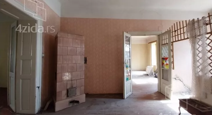 Četvoroiposoban stan | 4zida