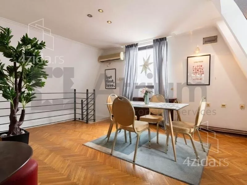 Poslovna zgrada | 4zida