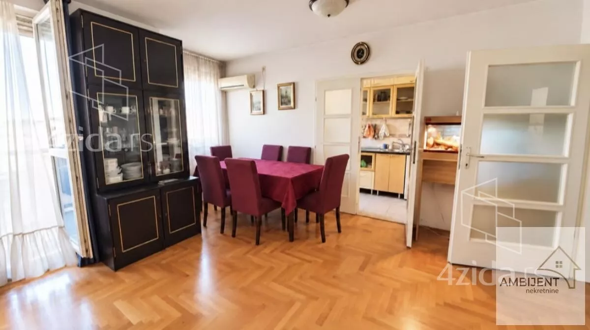Troiposoban stan | 4zida