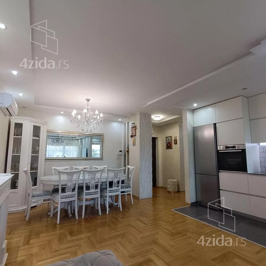 Četvorosoban stan | 4zida