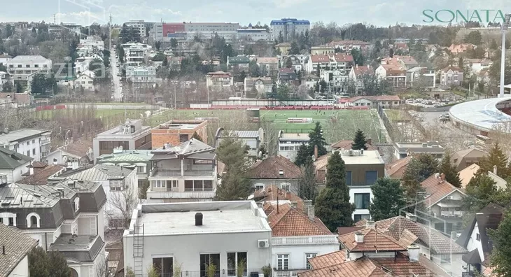 Šestosoban stan | 4zida