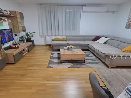 Marije Bursać 55 | 4zida.rs